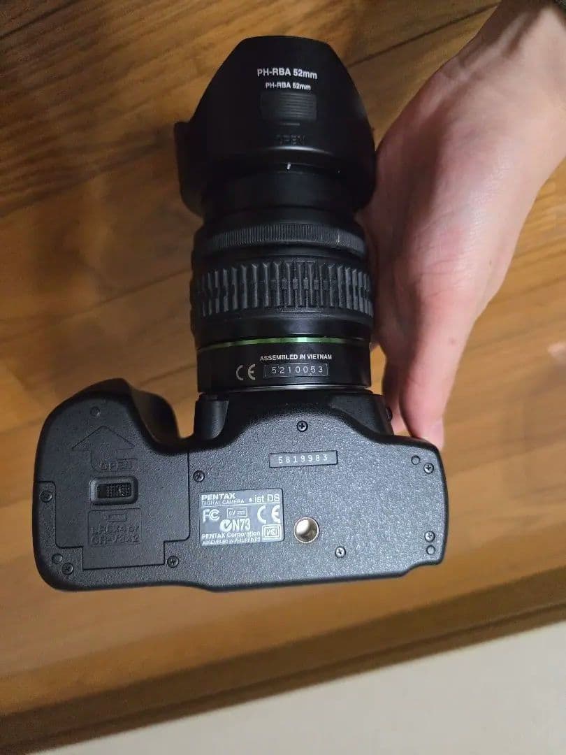 PENTAX istDs デジタル一眼レフカメラ 本体とレンズ付き