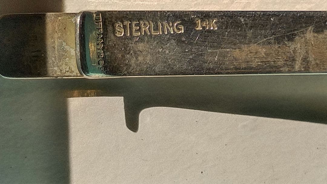 【Tiffany & Co. ネクタイピン&カフス　 シルバーゴールド編み込み】