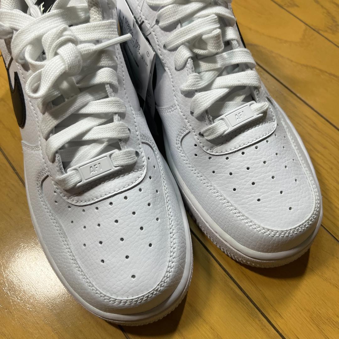 [新品] Nike Air Force 1 ホワイト/ブラック 23.5cm