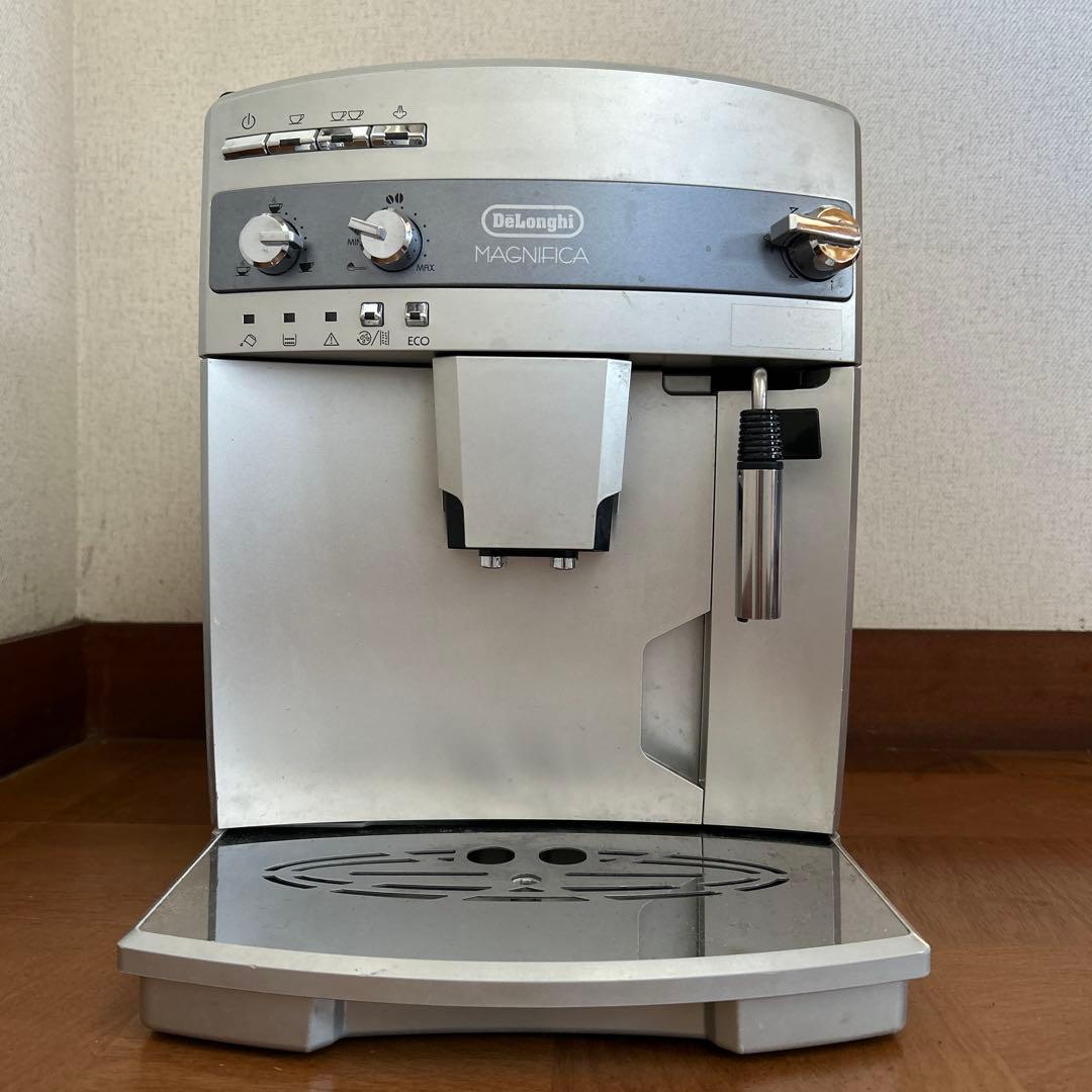 めめちゃんDeLonghi MAGNIFICA エスプレッソマシン