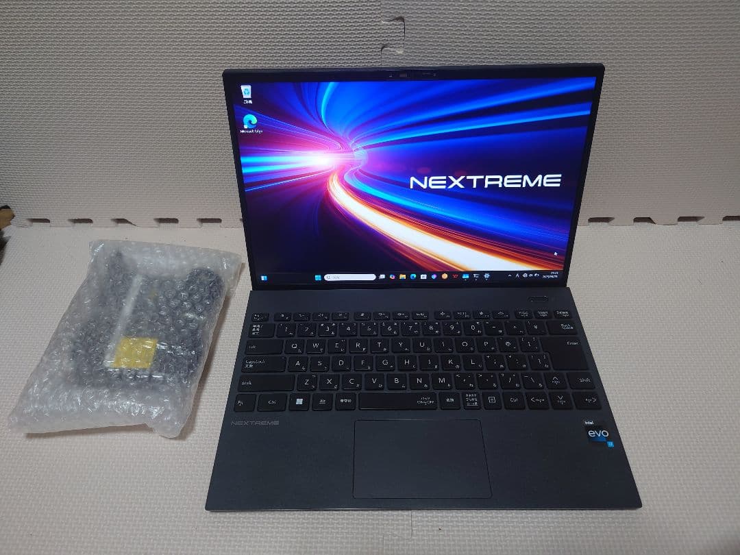 NEC NEXTREME Carbon/i7-1255U/16・512G/特価