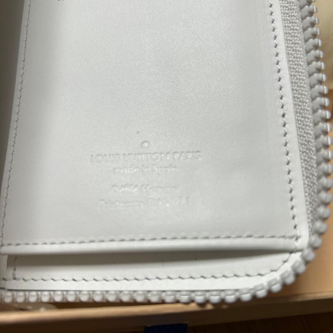 未使用LOUIS VUITTON キャラクター長財布 ホワイト　袋付き