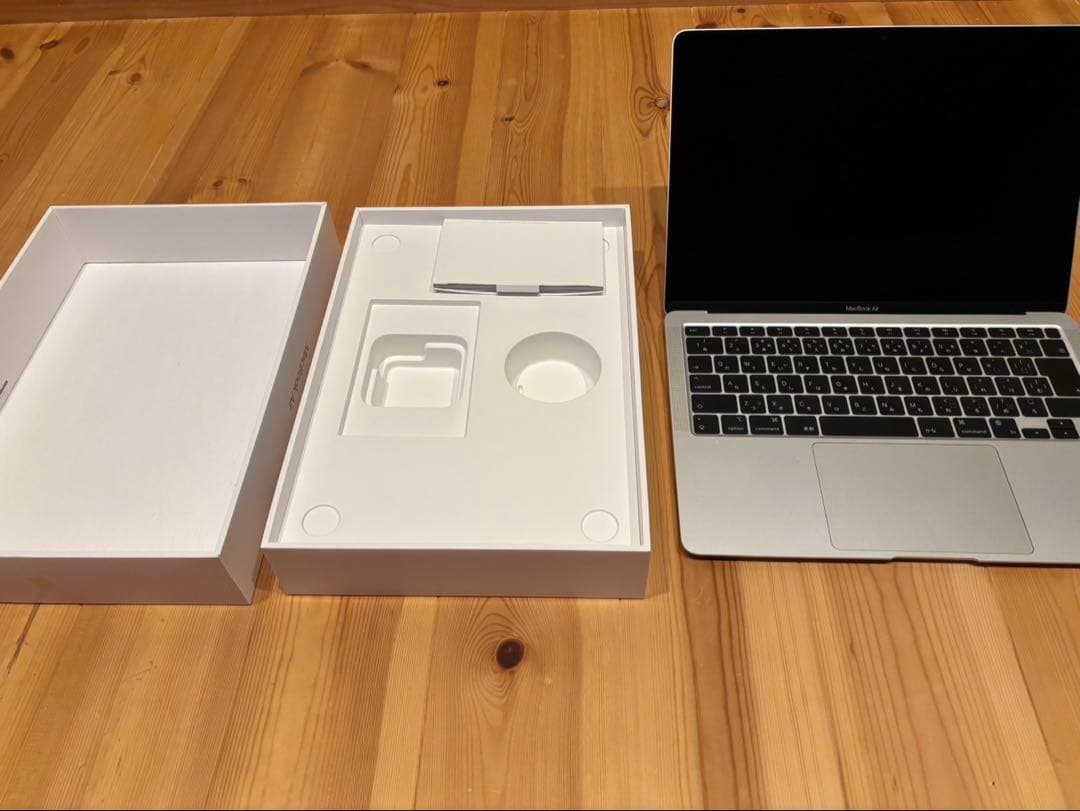 美品Apple MacBook Air 13.3インチ2020 256GB