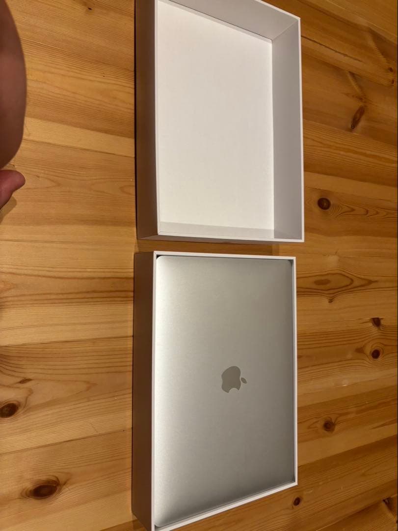 美品Apple MacBook Air 13.3インチ2020 256GB