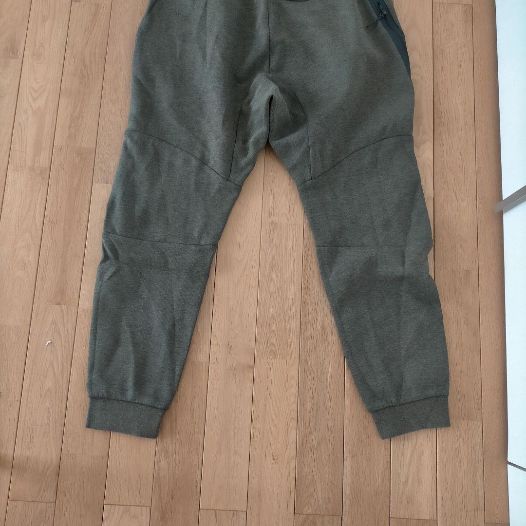 【M】ナイキ セットアップ テックフリース カーキ