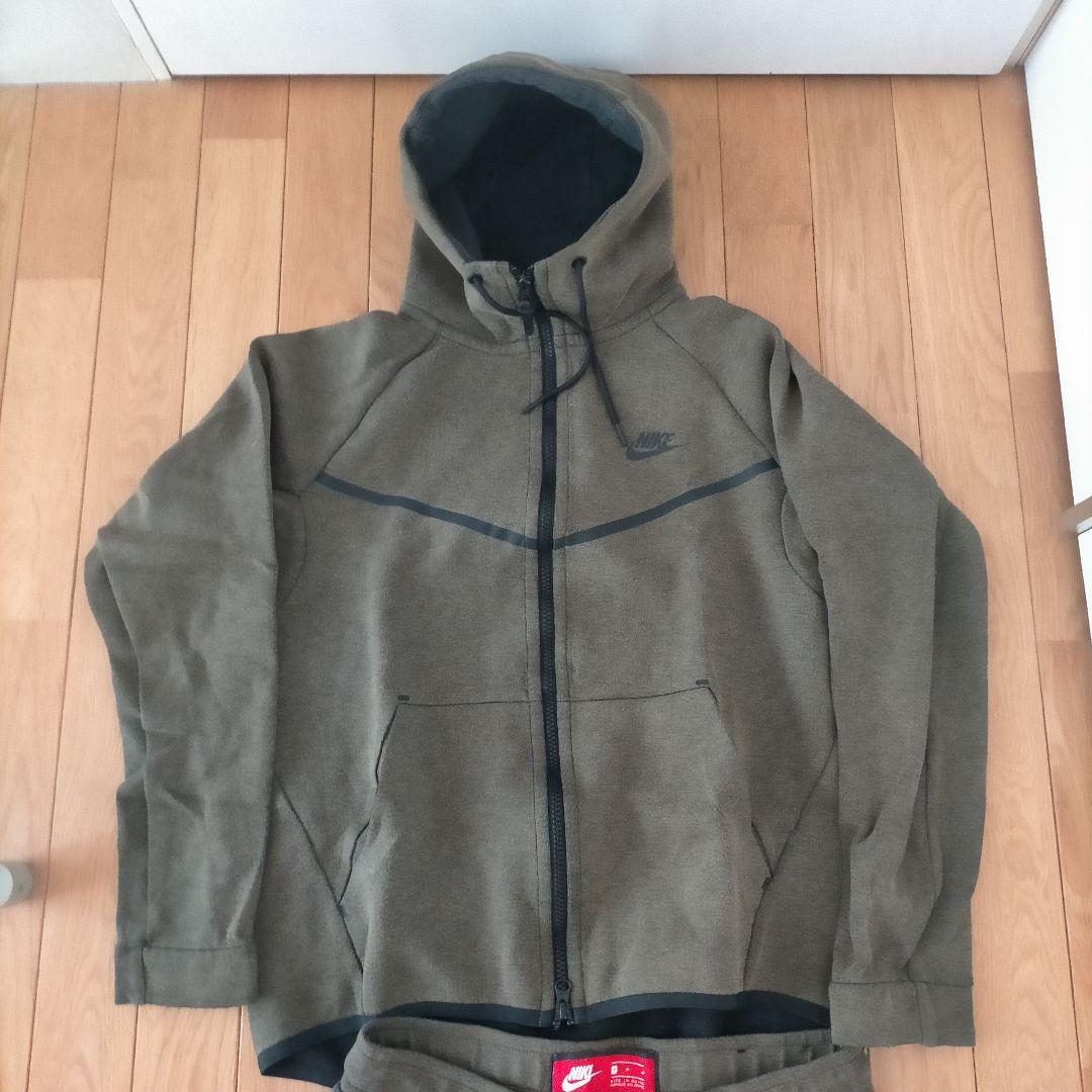 【M】ナイキ セットアップ テックフリース カーキ
