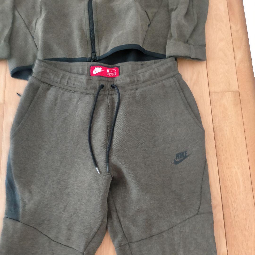 【M】ナイキ セットアップ テックフリース カーキ