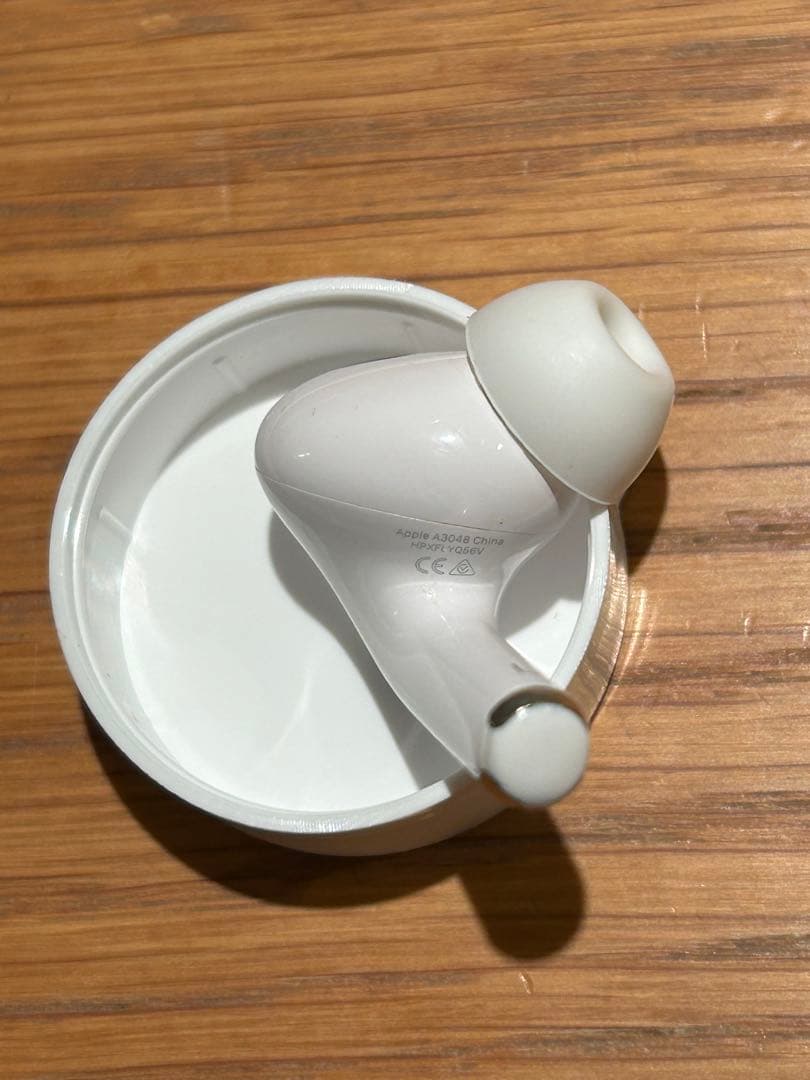 AirPods Pro2 本体 充電ケース付き L片耳のみ type C