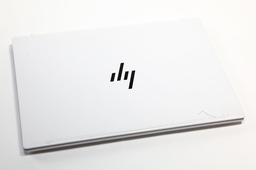 【超高性能／超軽量／訳あり特価】HP Pavilion Aero