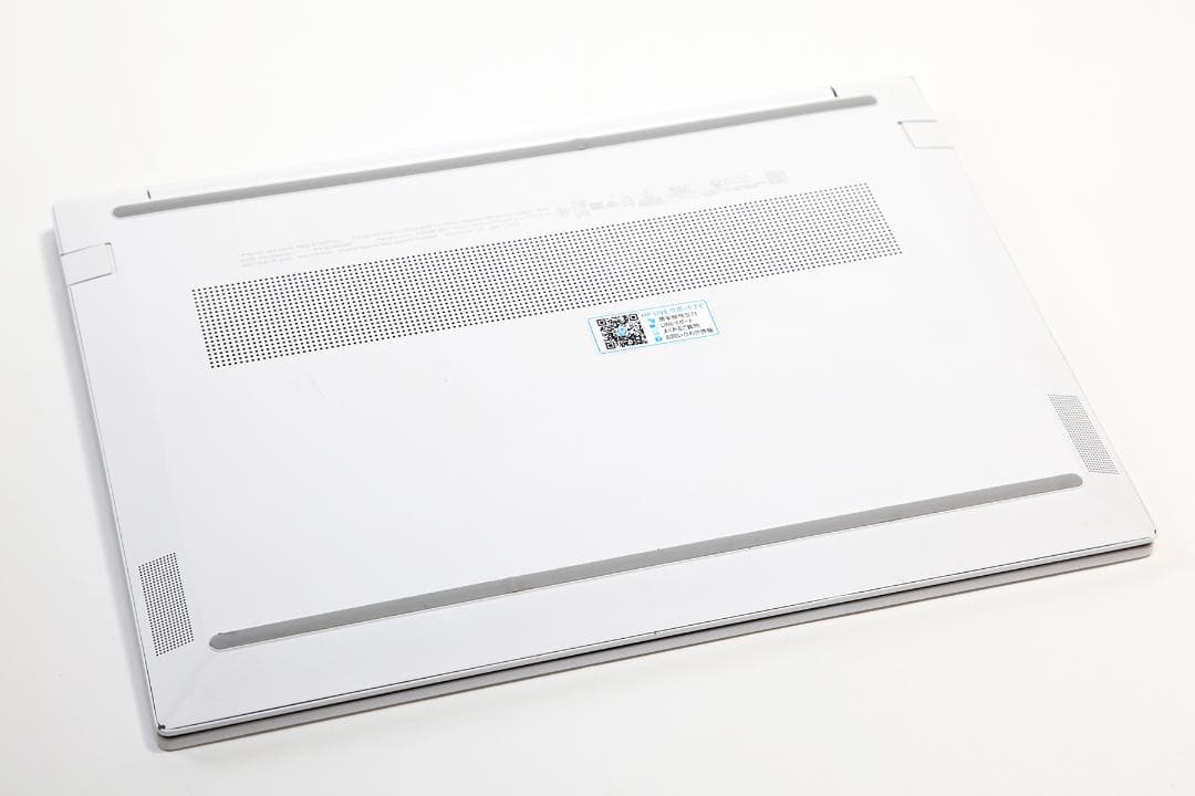 【超高性能／超軽量／訳あり特価】HP Pavilion Aero