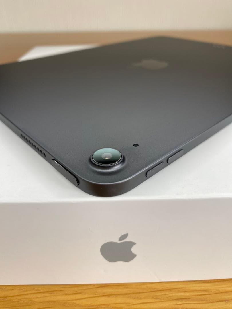 【美品】iPad Air第5世代 M1 新品に近い　iPad 本体　付属品未使用