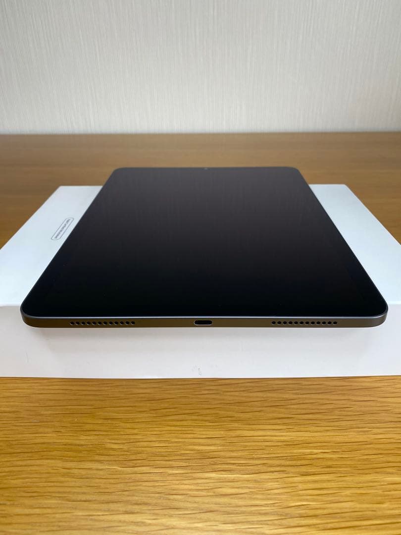 【美品】iPad Air第5世代 M1 新品に近い　iPad 本体　付属品未使用