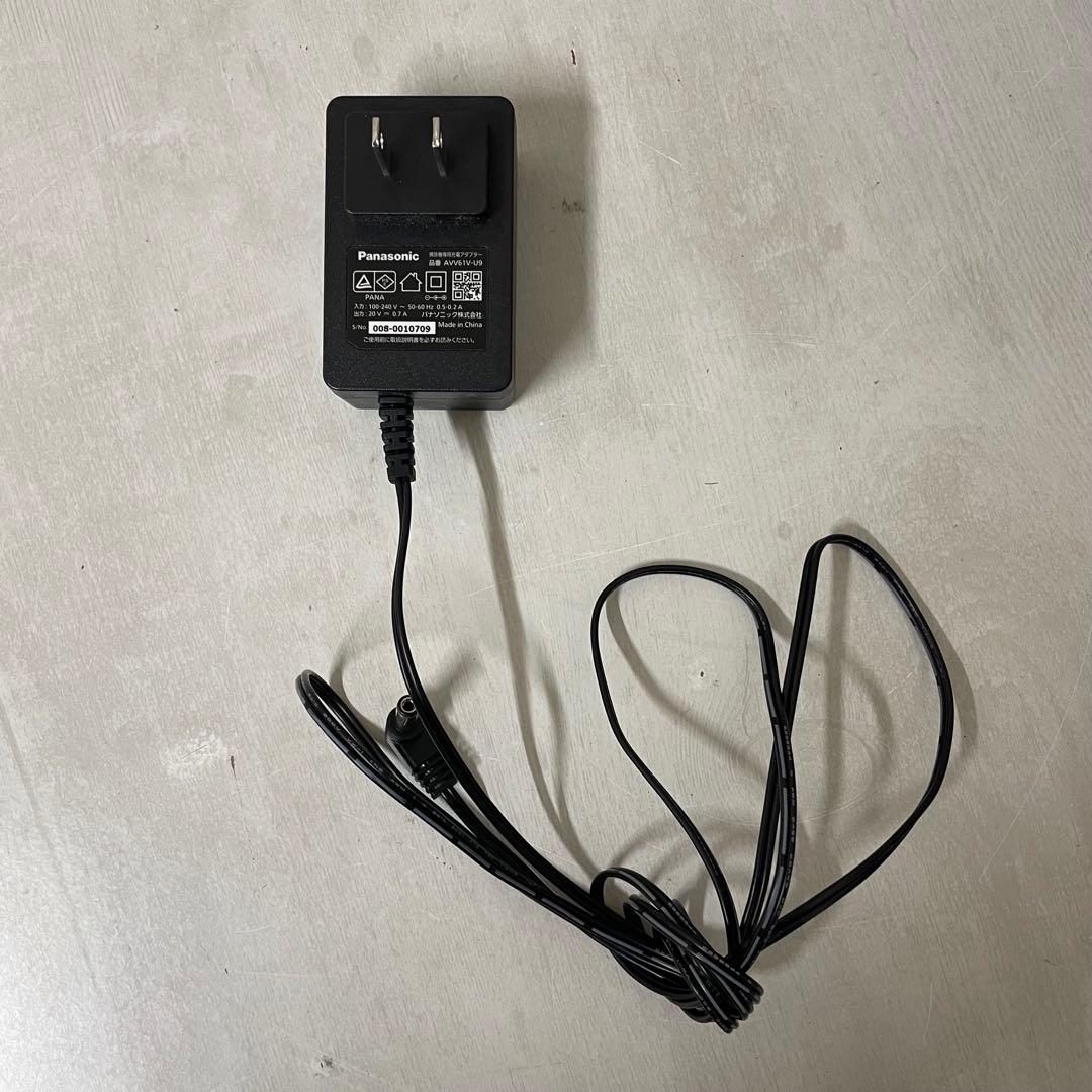 Panasonic 充電式掃除機　MC-SB31J