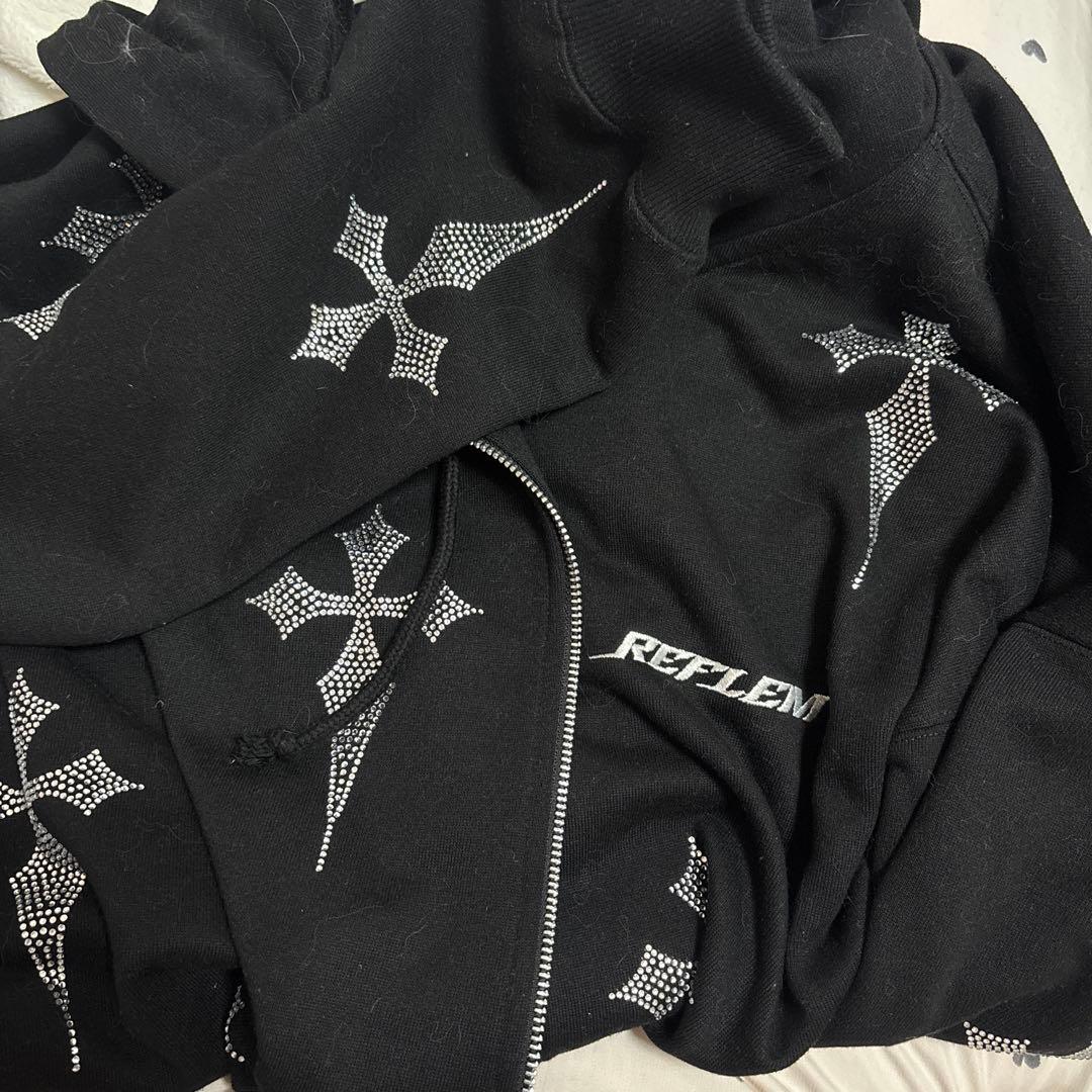 レフレム クロス総柄ラインストーンZIPパーカー ブラック