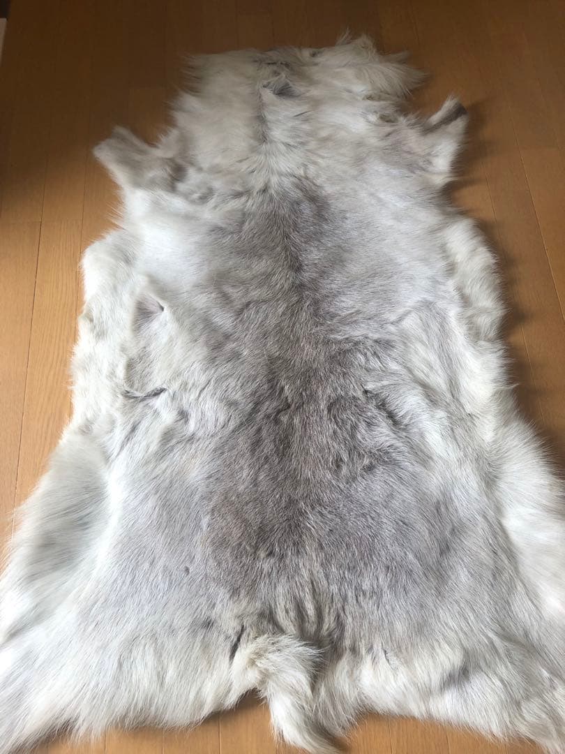 ダーラム　トナカイ毛皮　ファー　ラグ　Lサイズ