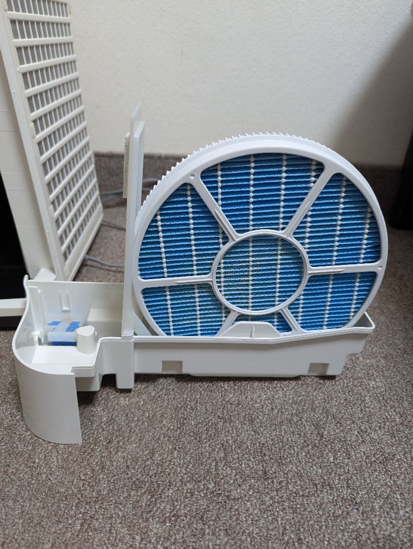 シャープ 加湿空気清浄機 KC-N50-W 2022年製