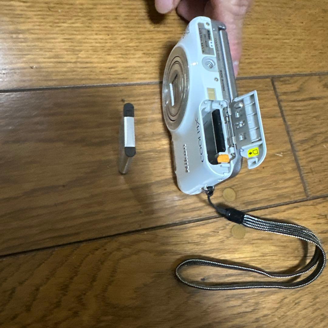 Nikon COOLPIX デジタルカメラ