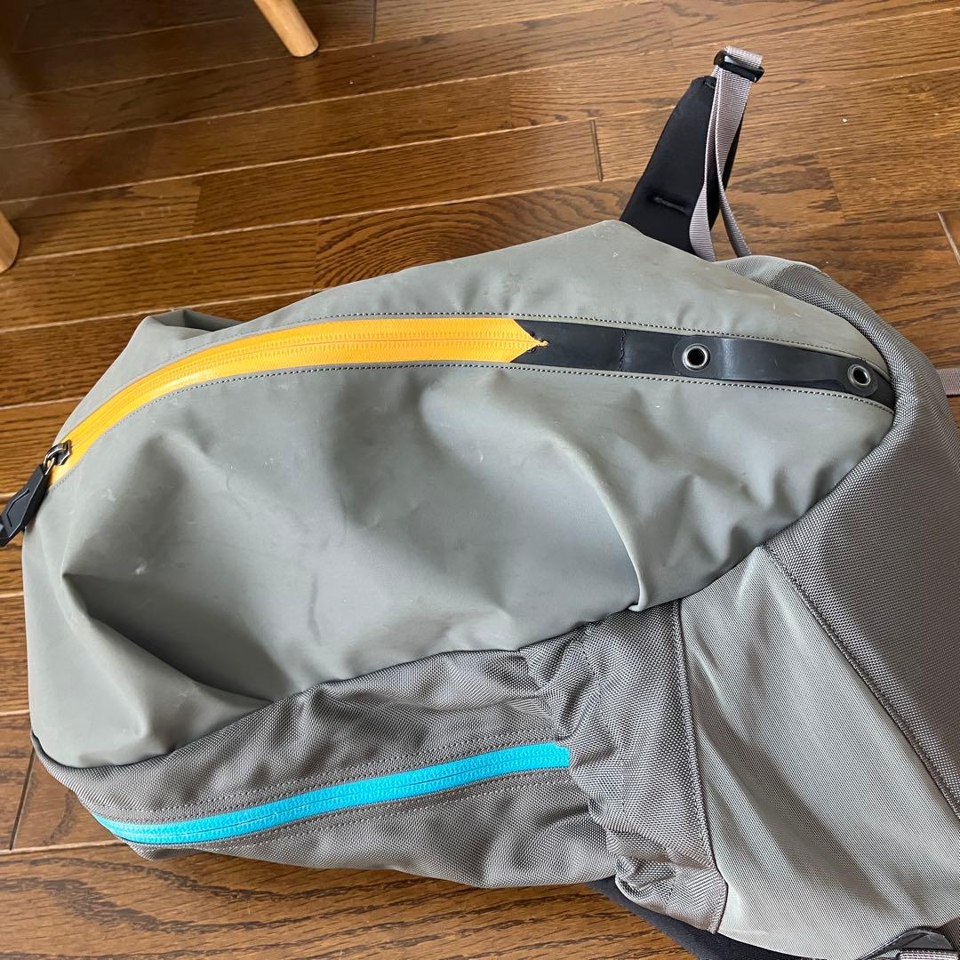 アークテリクス BEAMS ビームスボーイ ARRO 16 アロー16 グレー