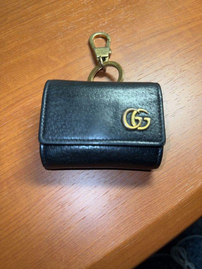 Gucci GGロゴ付きレザーケース
