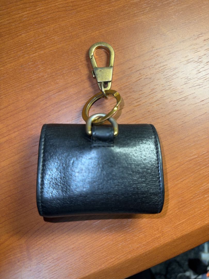 Gucci GGロゴ付きレザーケース