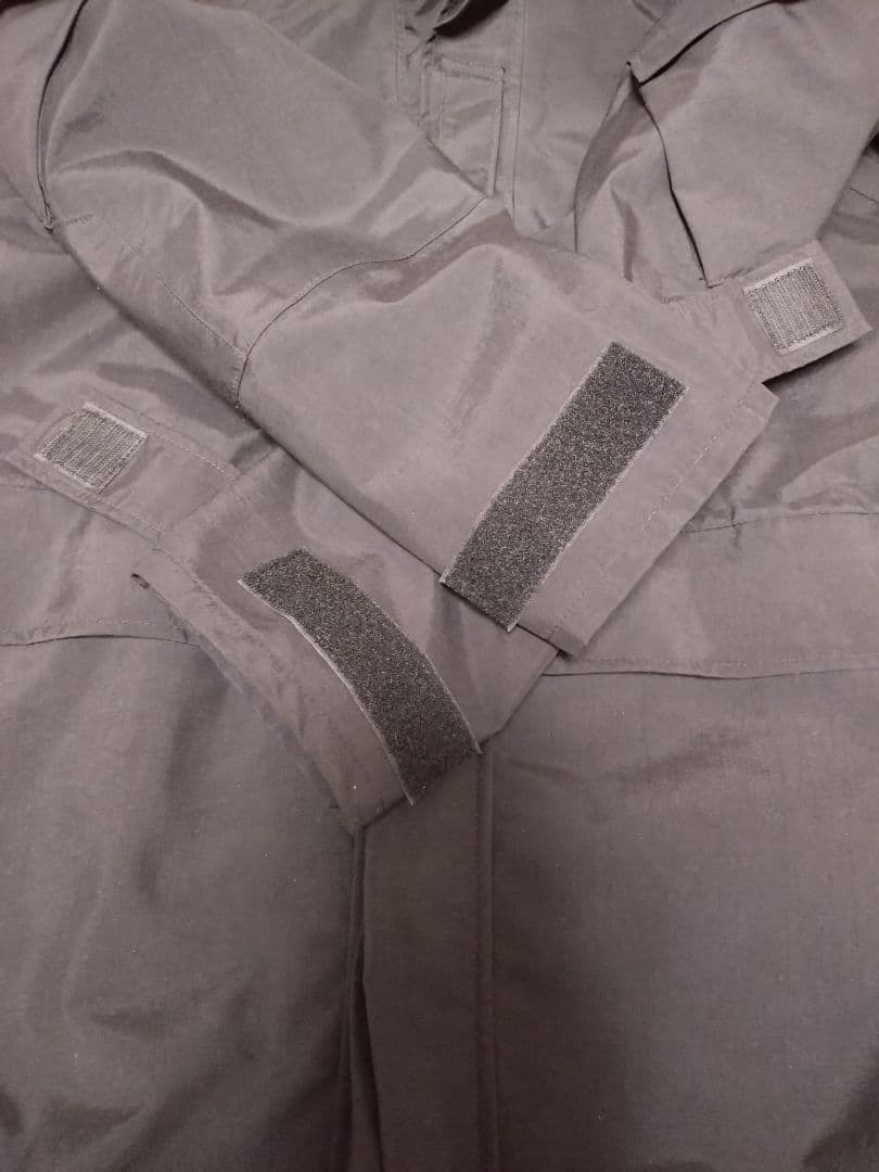 S.W.I. INC製 ECWCS Gen2型パーカー S-R メンテナンス済