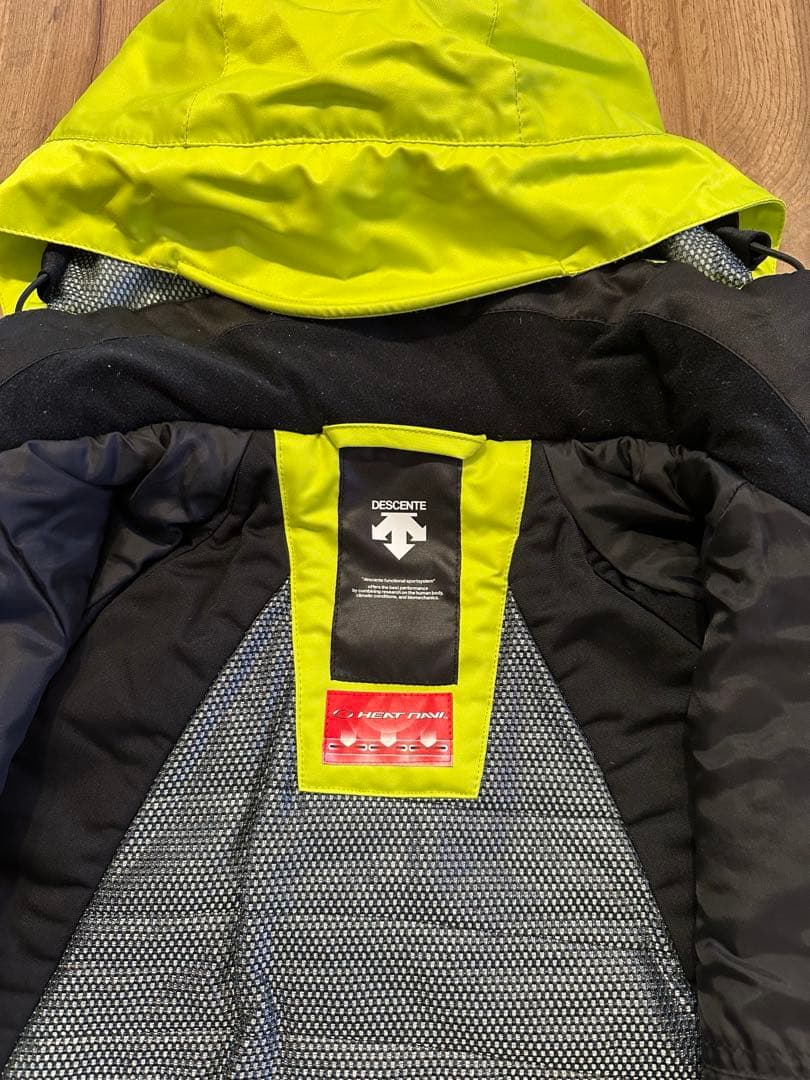 上下セット　デサント スキースノーボードジャケット(M)