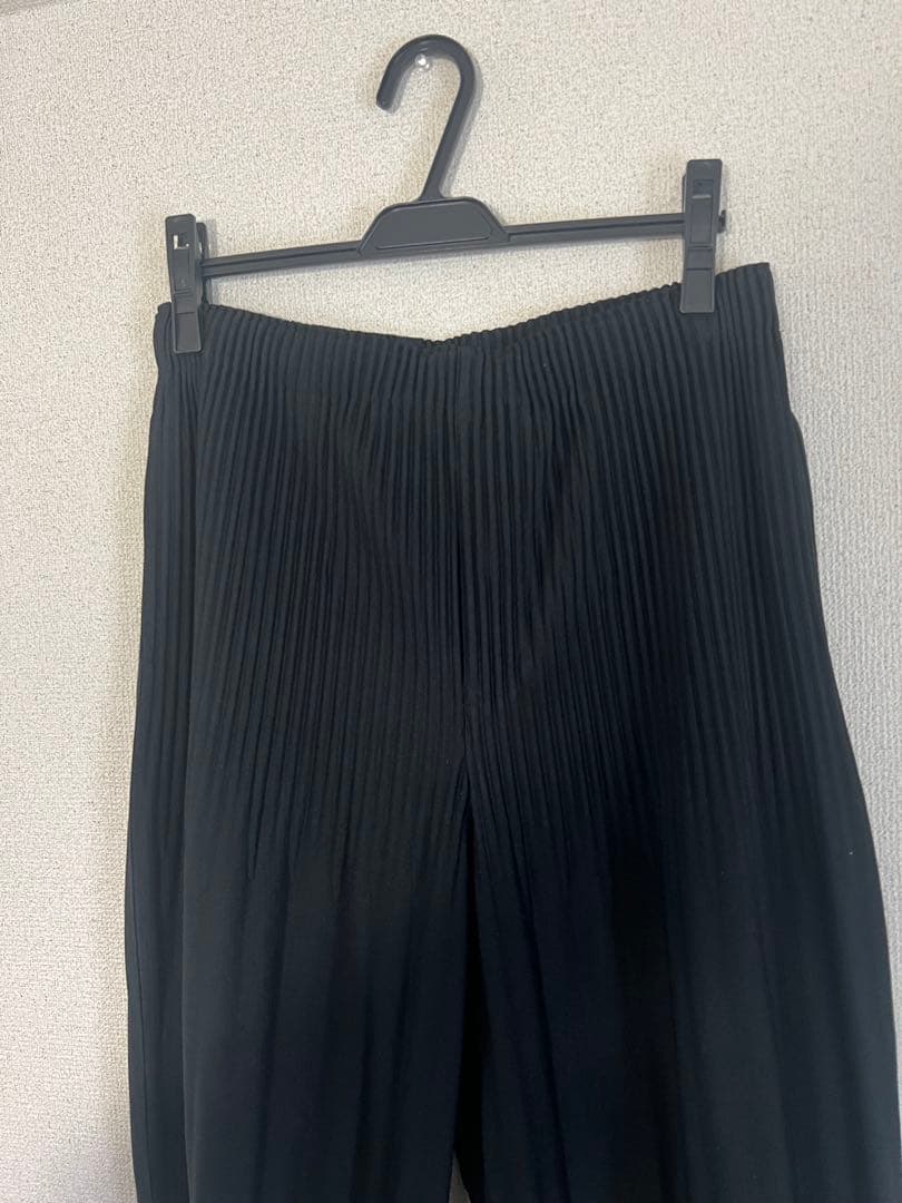 オムプリッセ パンツ 黒 イッセイミヤケ