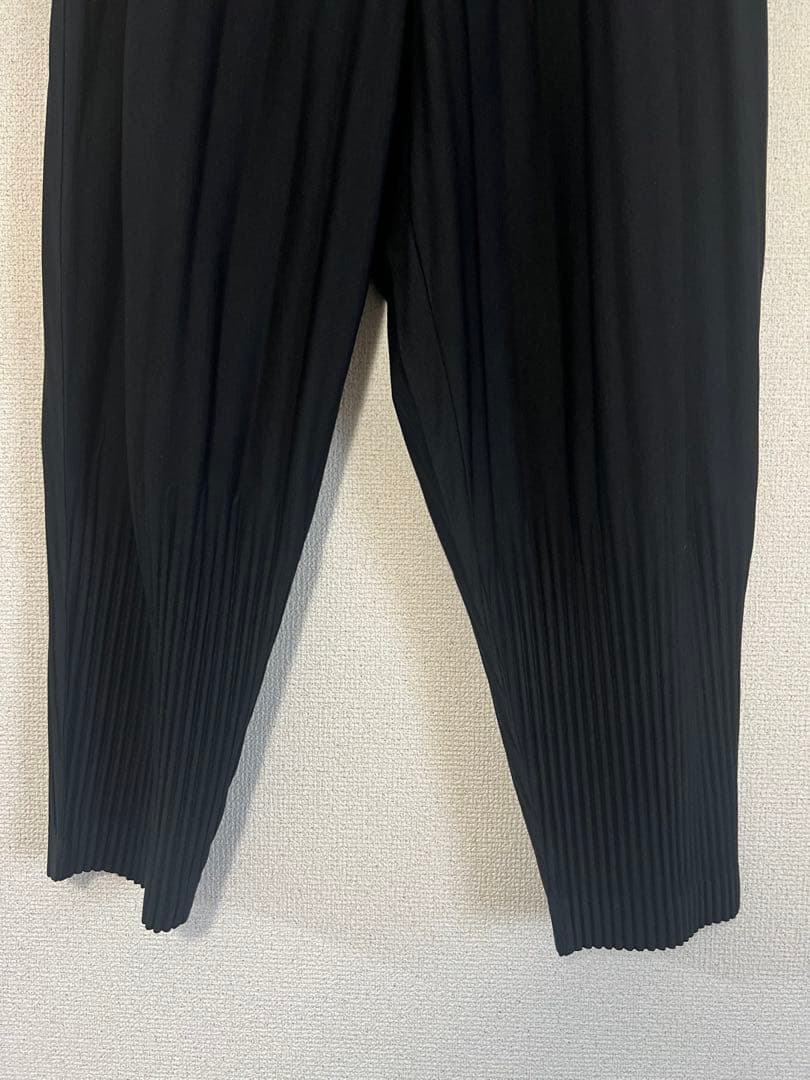 オムプリッセ パンツ 黒 イッセイミヤケ