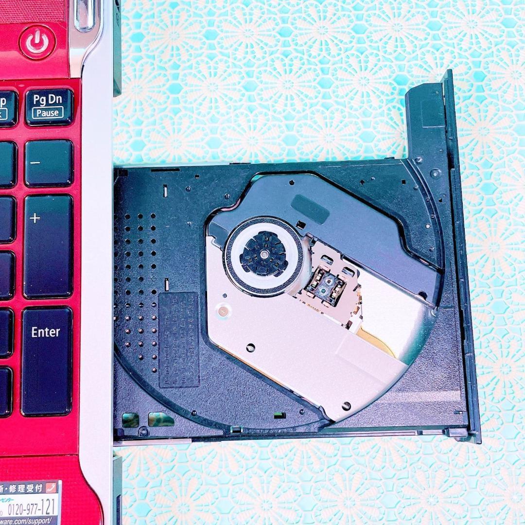 美品✨️たっぷり大容量1TB❣️Corei7✨️ブルーレイ赤ノートパソコン！カメラ付き