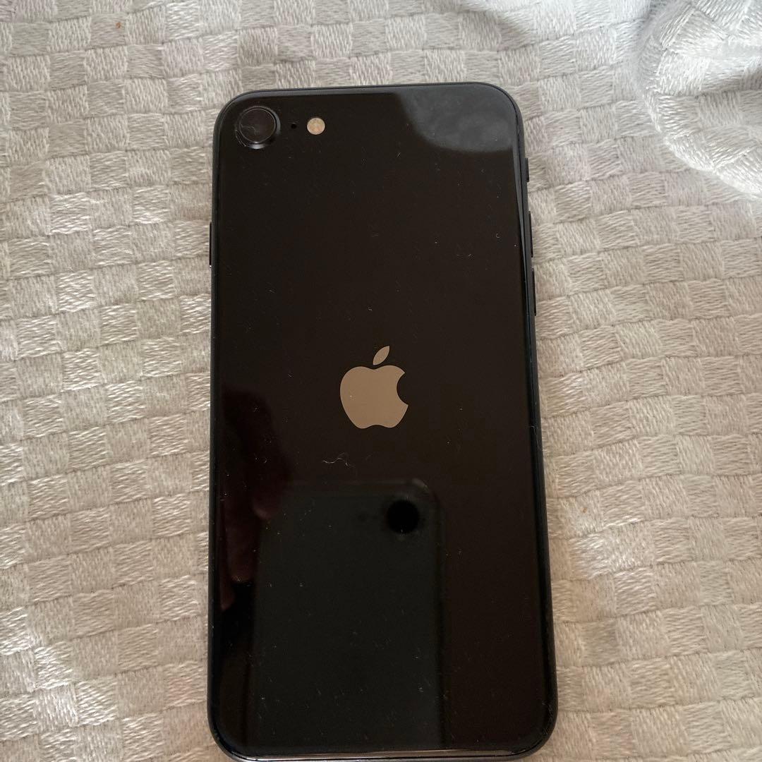 iPhone se 第2世代　64GB SIMフリー　付属品　保護シール付き
