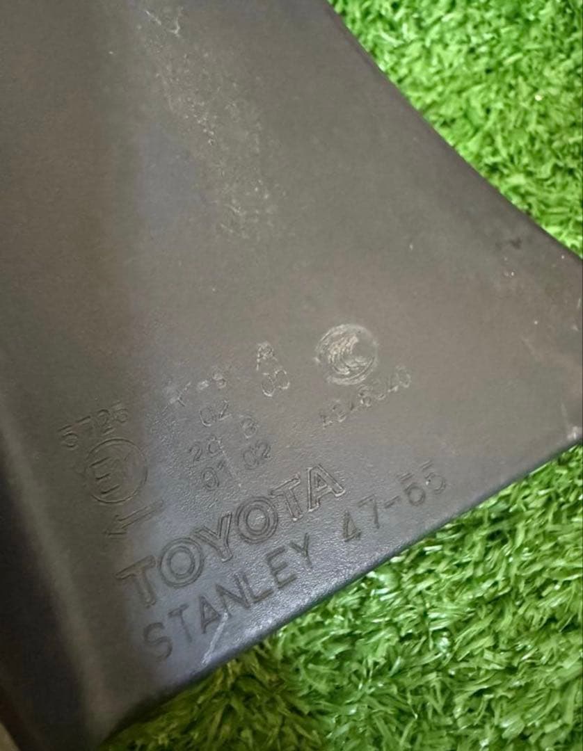 美品 ZVW30 30プリウス 純正テールランプ