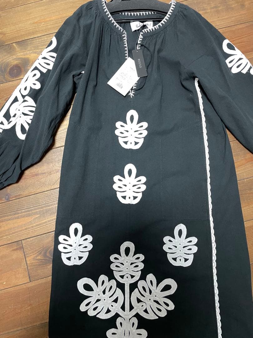 新品、未使用　サラマリカワンピース