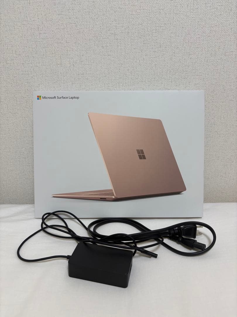 Microsoft Surface Laptop ピンク