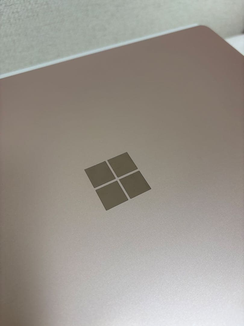 Microsoft Surface Laptop ピンク