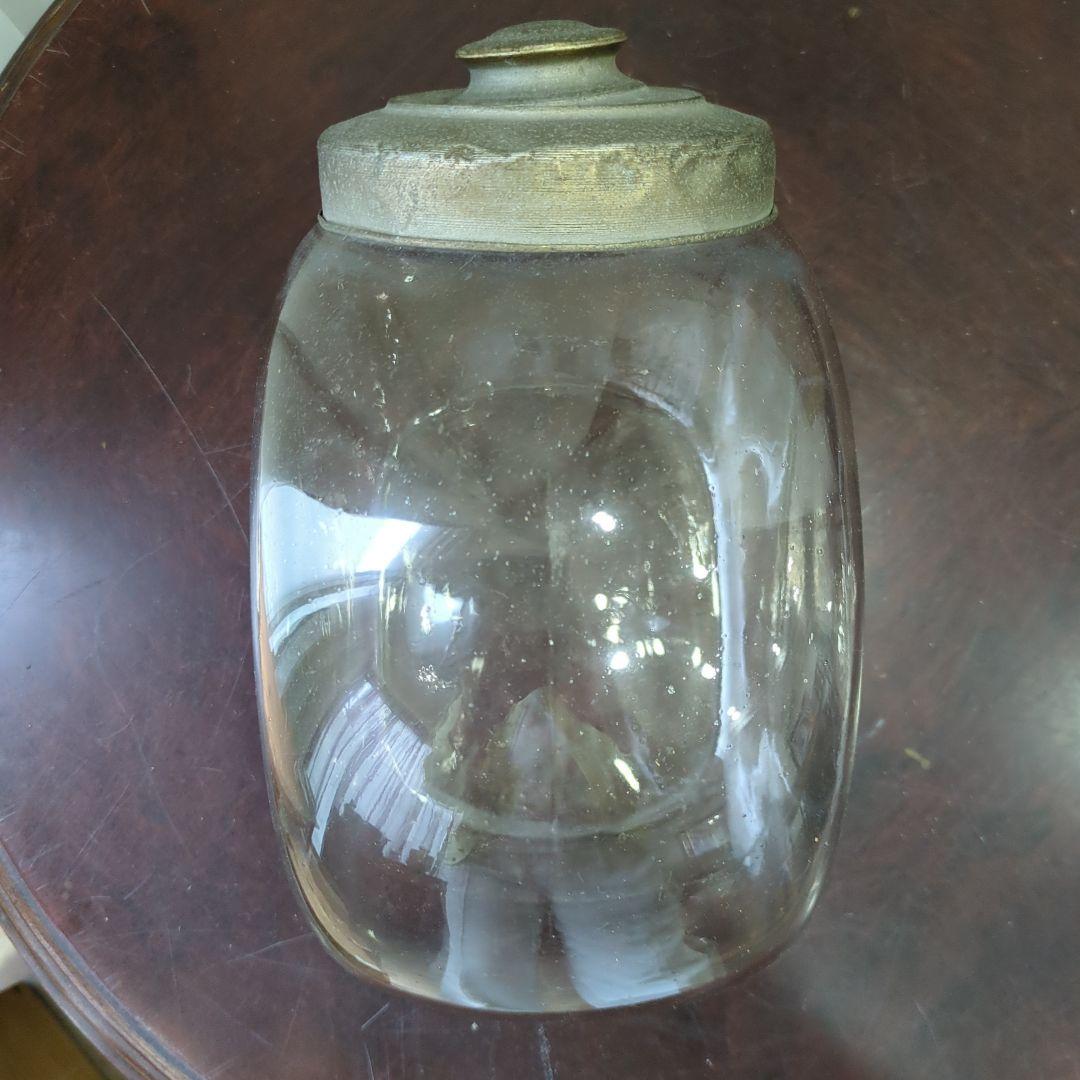 タマちゃん　骨董 猫瓶 ガラス製 丸型 容器 蓋付き 駄菓子屋