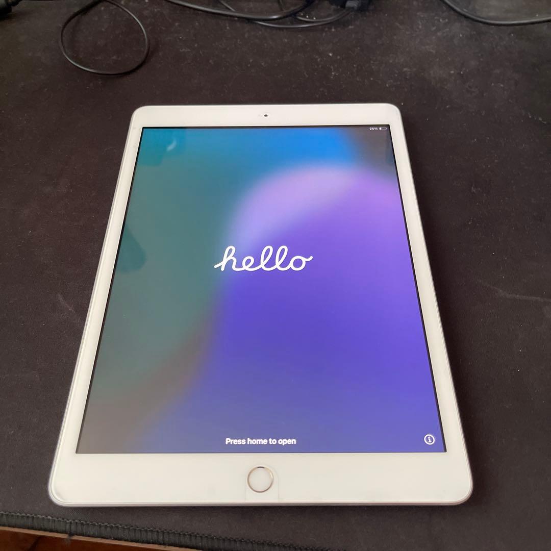 Apple iPad 第８世代 本体