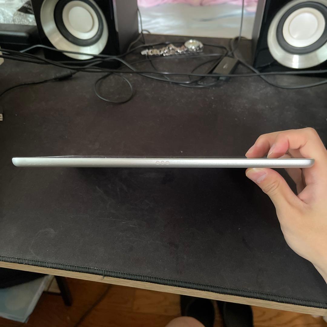 Apple iPad 第８世代 本体