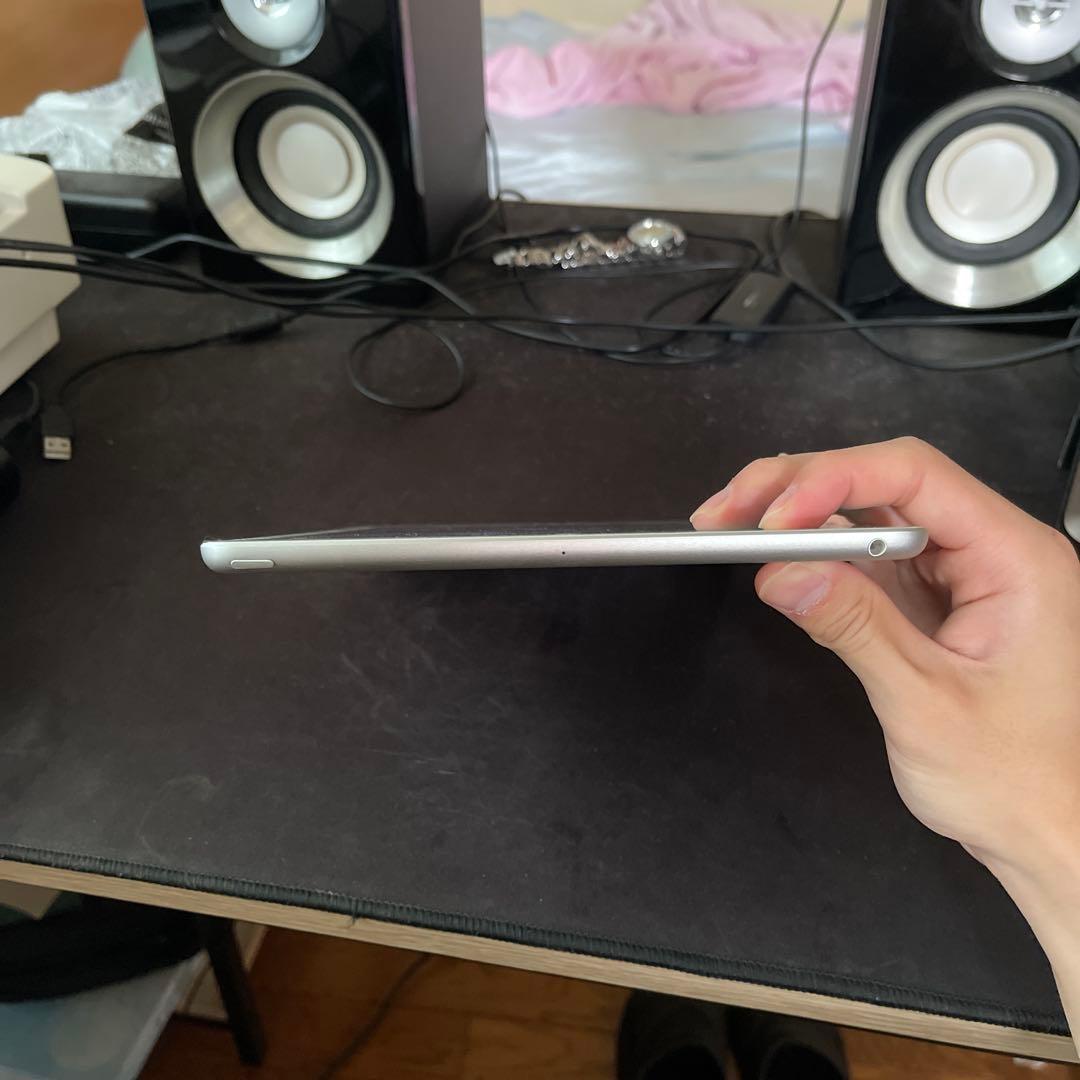 Apple iPad 第８世代 本体