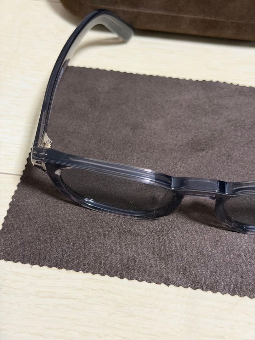 TOM FORD グレー サングラス ケース付き