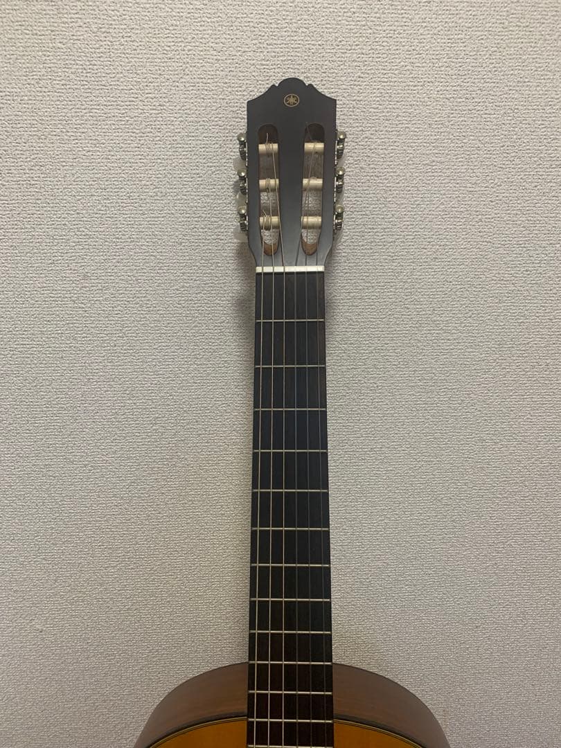 YAMAHA CG122MSクラシックギター、マホガニーバック、ケース付き。