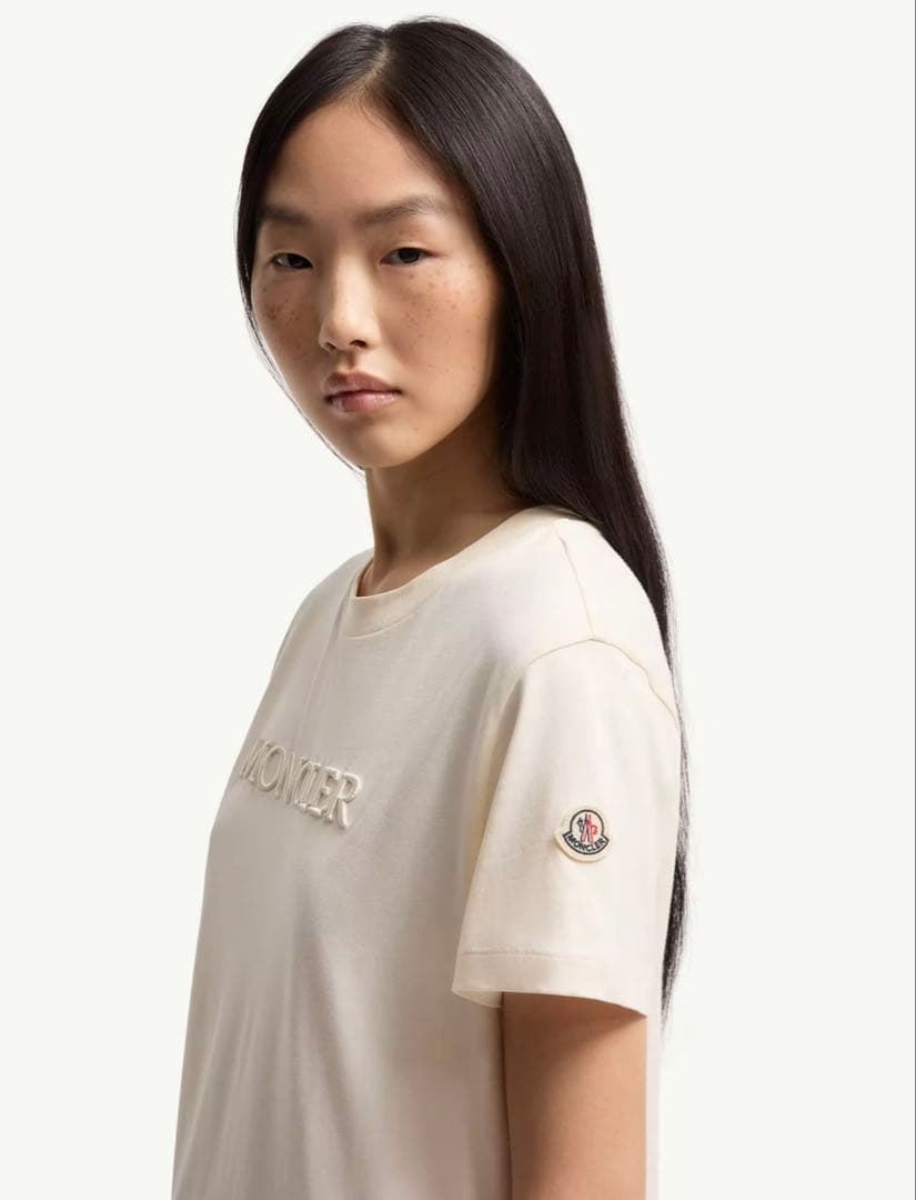 新品 モンクレール Tシャツ 2025 モンクレ ホワイトアイボリー
