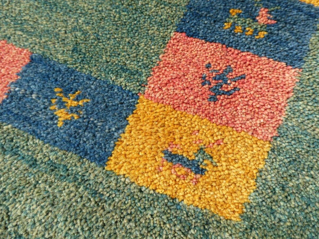 ⏰️半額以下⏰️　122×86cm　ギャッベ　ペルシャ絨毯　イラン産　手織り