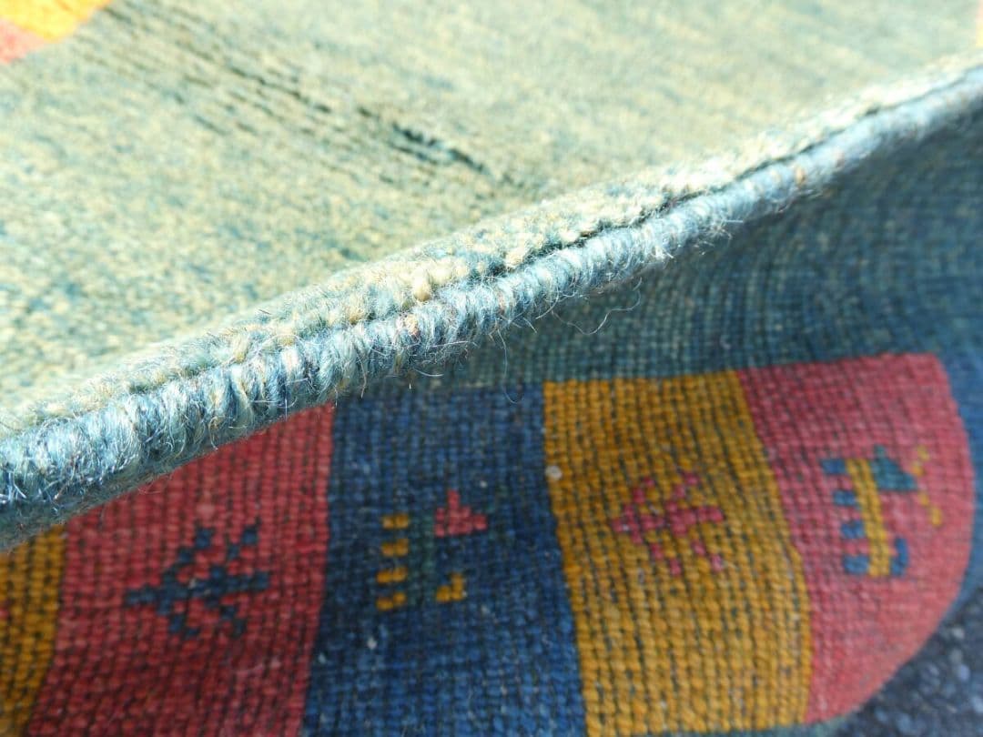 ⏰️半額以下⏰️　122×86cm　ギャッベ　ペルシャ絨毯　イラン産　手織り