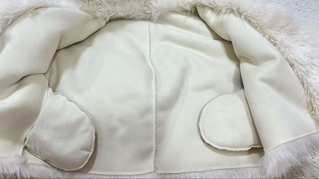 美品　eimy istoire フェイクファーフードジャケット　コート　白