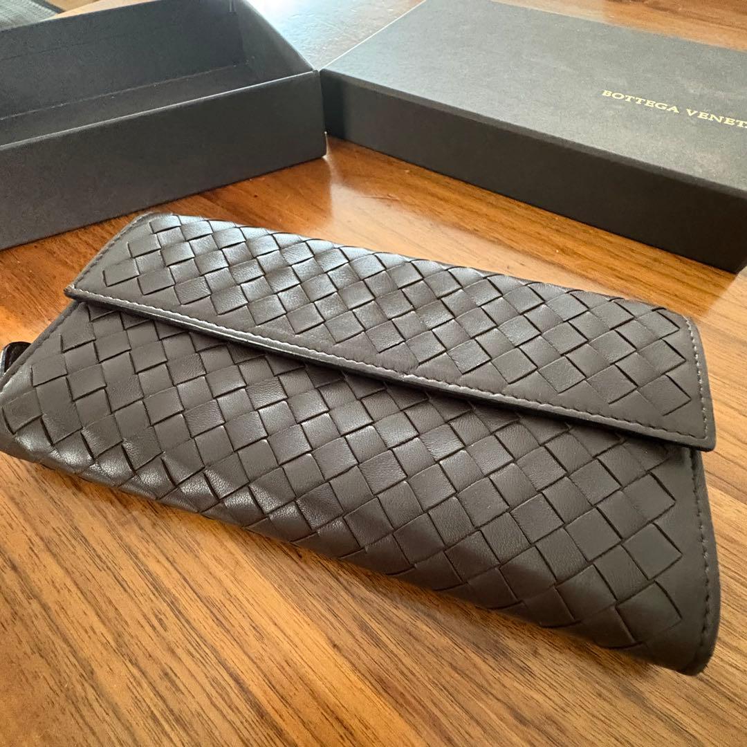 Bottega Veneta イントレチャート 長財布　こげ茶色ブラウン