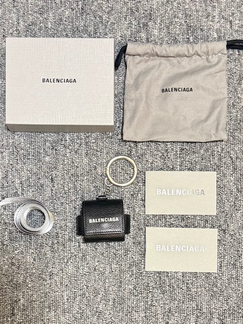 BALENCIAGA AirPods proケース