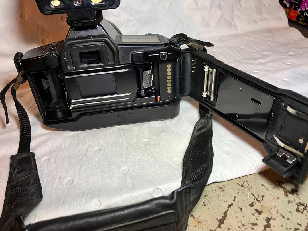 Canon EOS 650一眼レフ　オリンパスペン　 EE-3フィルムカメラ