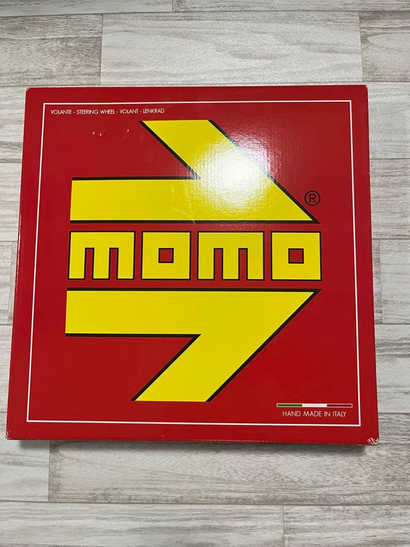 MOMO(モモ) ステアリング ティーム 28パイ BK T-1001