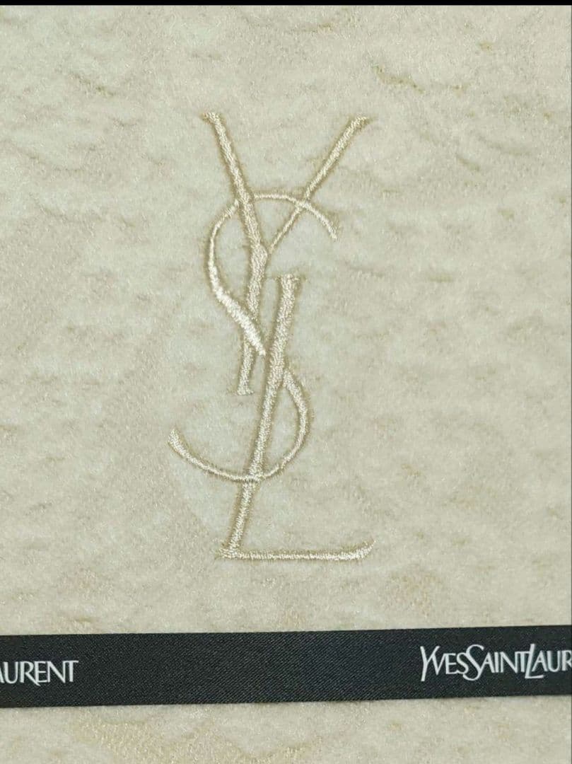 タイムサービス♥️イヴ・サンローラン シルク毛布 綿100%素材