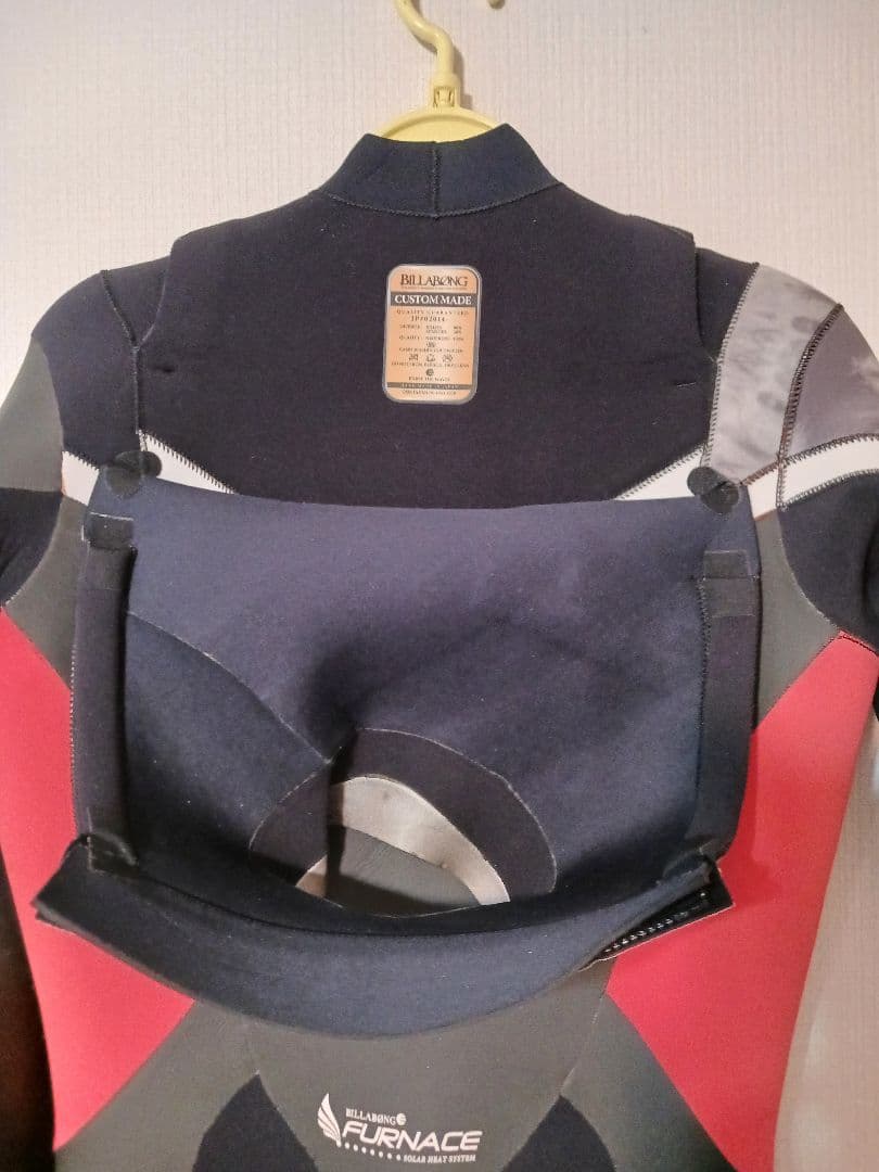 Billabong　セミドライ　裏起毛　5×３ミリ　K